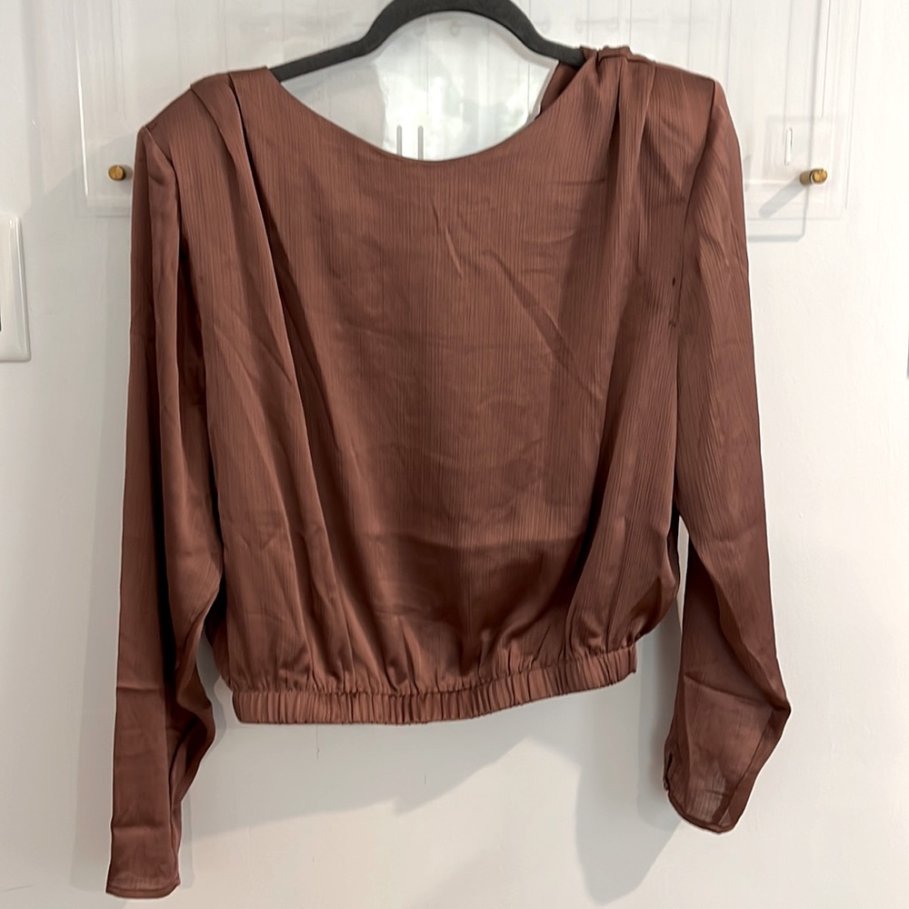 Womens long sleeve Blouse, cropped with elastic waist